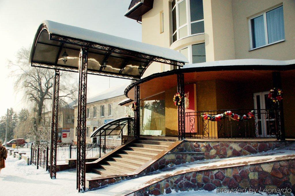 Hotel Reikartz Pochayiv Potschajiw Exterior foto