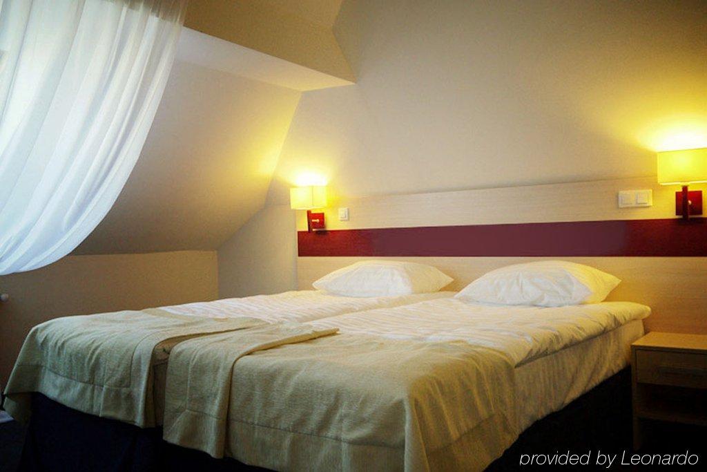 Hotel Reikartz Pochayiv Potschajiw Zimmer foto