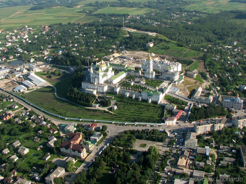 Hotel Reikartz Pochayiv Potschajiw Exterior foto