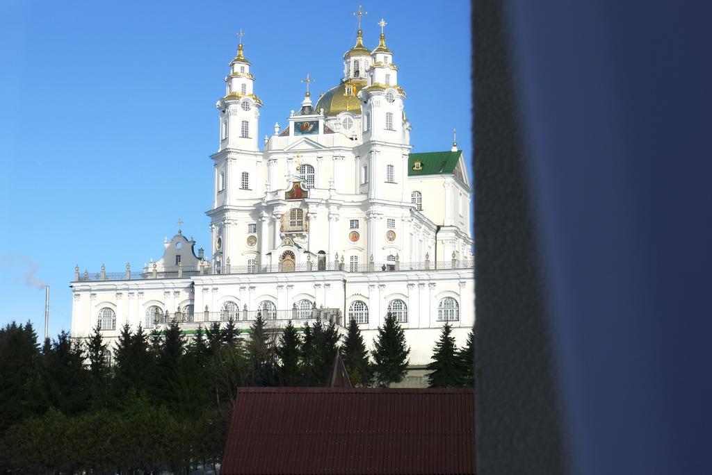 Hotel Reikartz Pochayiv Potschajiw Exterior foto